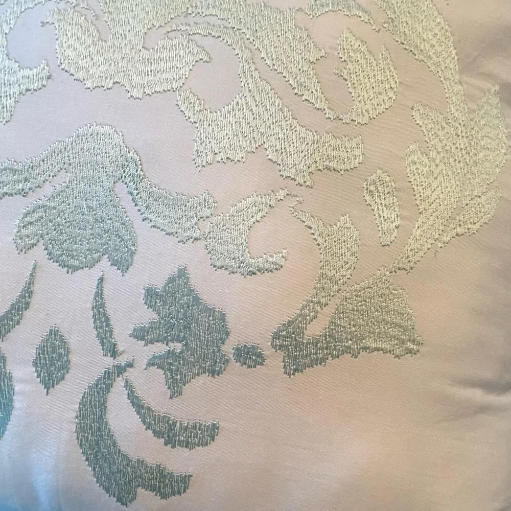 Accent Pillow White Green Pattern Design Home‎ Decor 15 x 15 Inches Lightweight